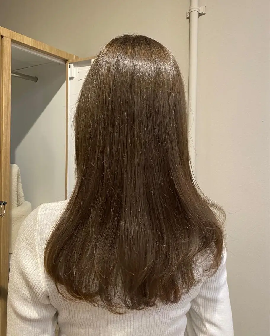 カラー ☪️ブリーチ特化施術 /レイヤー🪽aiのヘアスタイル