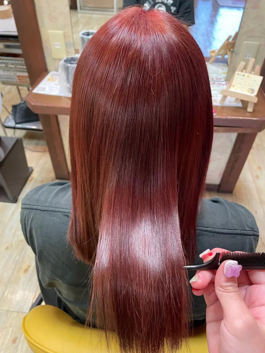 ミディアム ヘアカラー 縮毛矯正 渡辺 桃花のマツエク・マツパデザイン