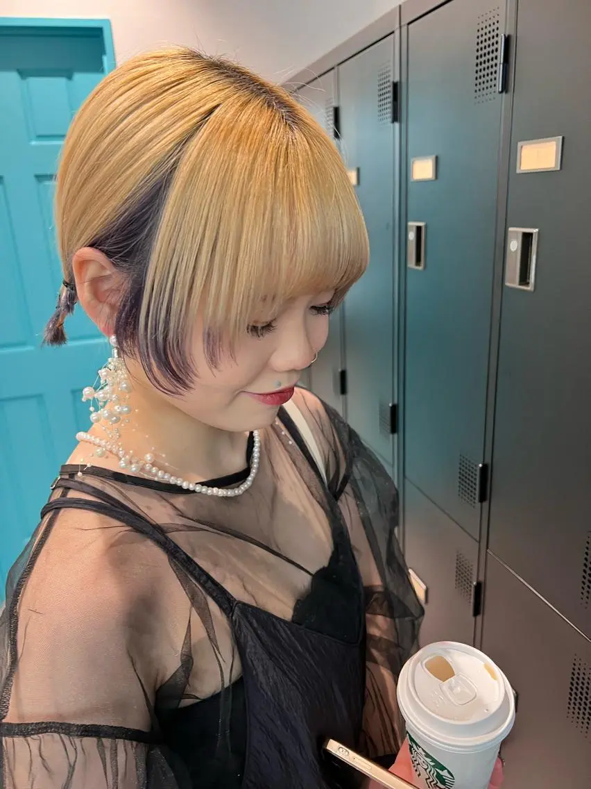 ショート 顔まわりレイヤー レイヤーカット 🌞レイヤー×カラー 前川那津美🌞のヘアスタイル