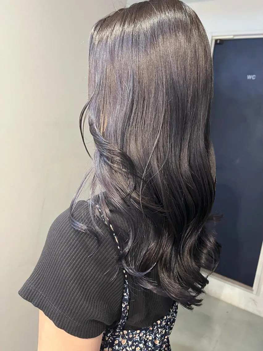 ロング カラー 横田 美咲のヘアスタイル