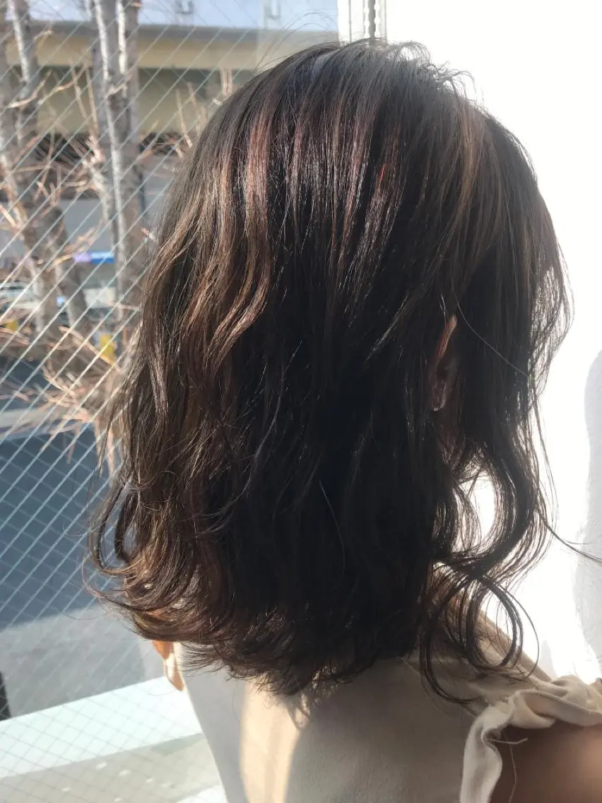 ミディアム カラー グレージュ ハイライトカラー ハイライト カット ヘアカラー 柴田 祐輔のヘアスタイル