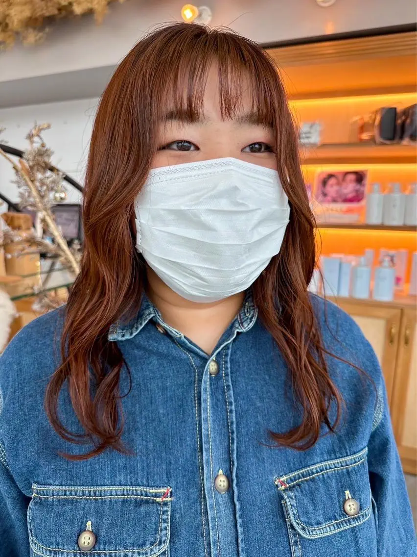セミロング オレンジブラウン Loire SYURIのヘアスタイル