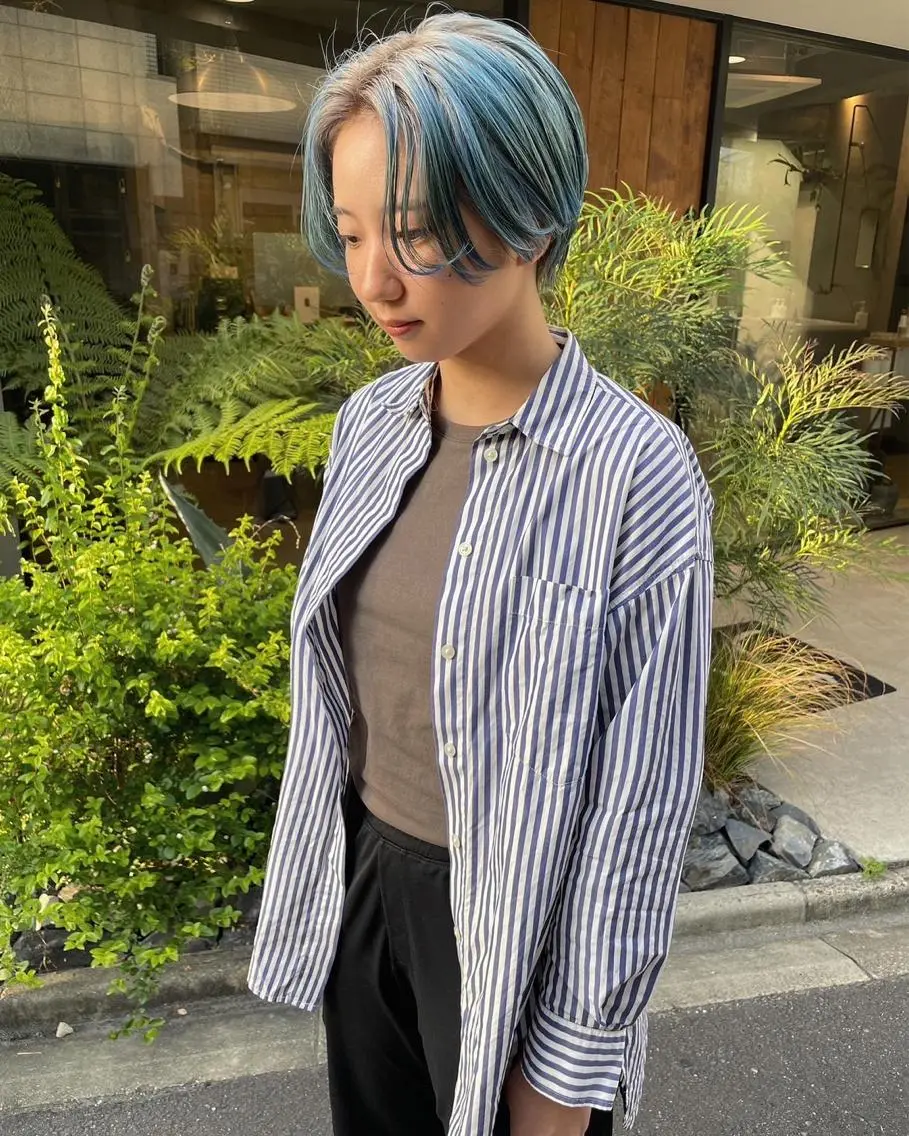 ショート om's poka 伊藤百花のヘアスタイル