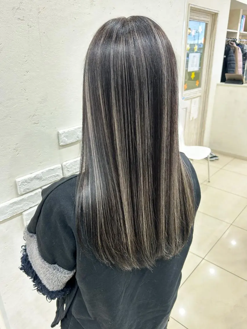 セミロング カラー 原田 英希のヘアスタイル