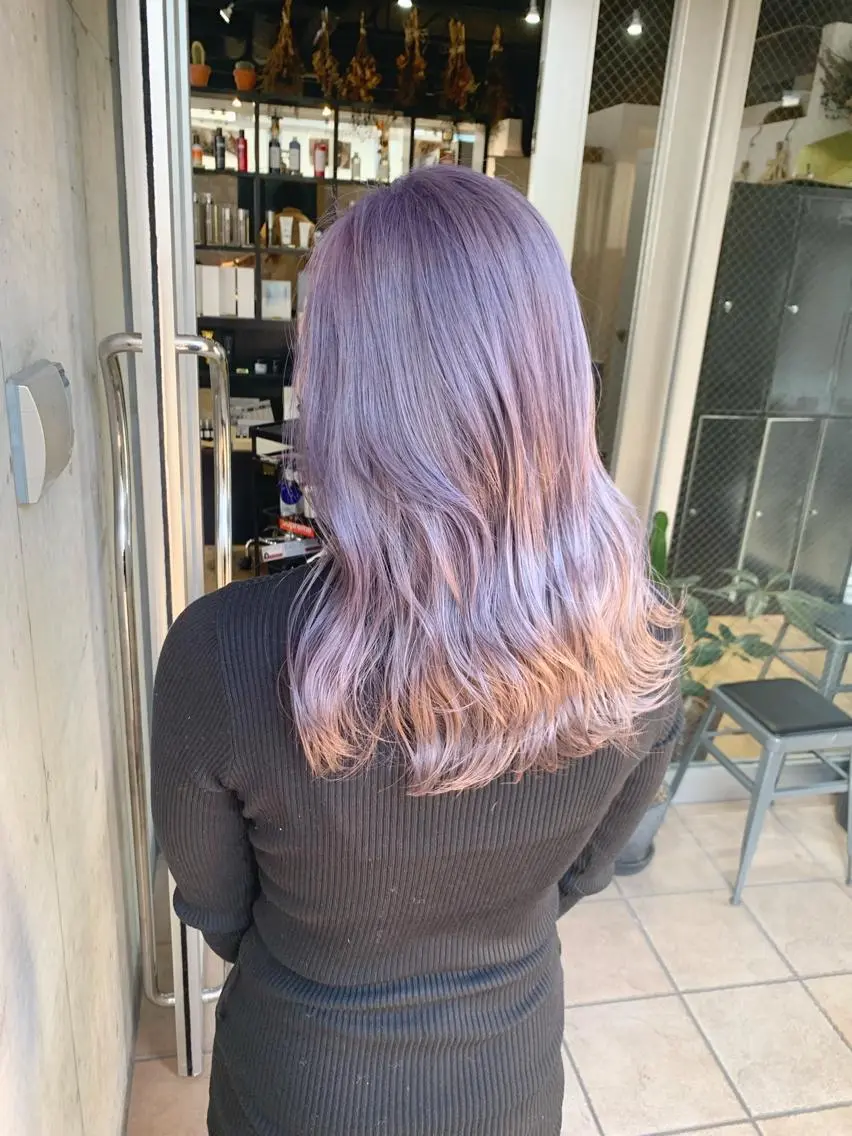 ロング カラー アッシュ グレージュ ラベンダーカラー ラベンダーピンク ピンクカラー カット ヘアカラー トリートメント ミルクティーベージュ ブリーチ 店長 清水のヘアスタイル