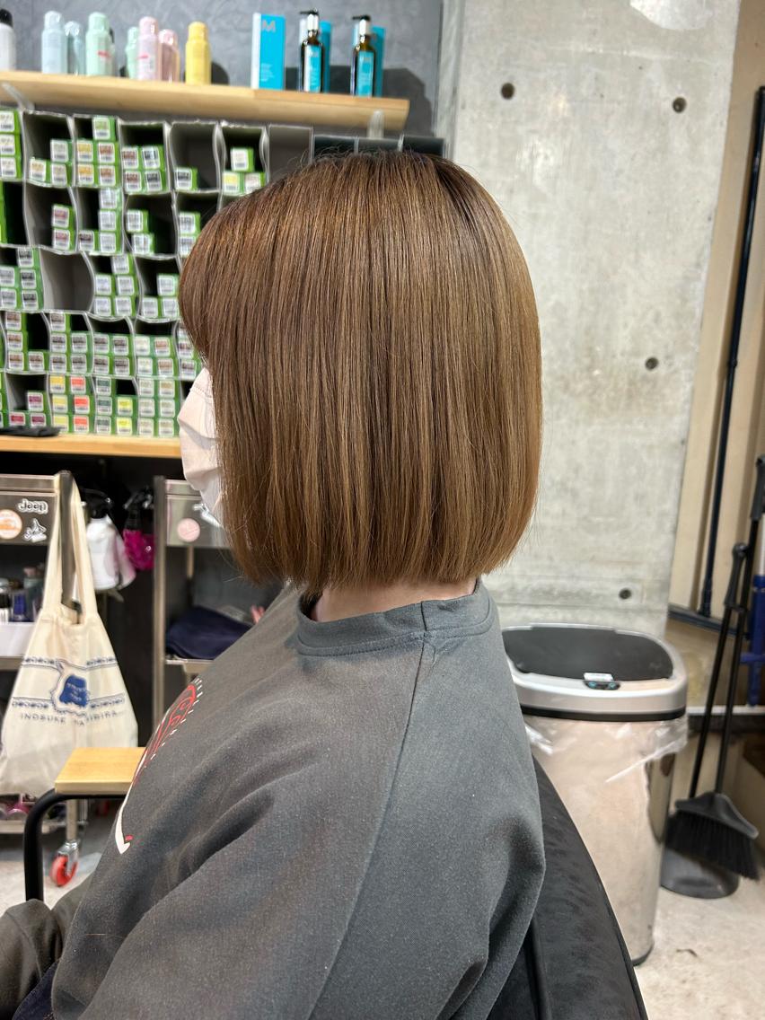ショート ボブ デザインカラー／ 梶本 乃梨叶のヘアスタイル