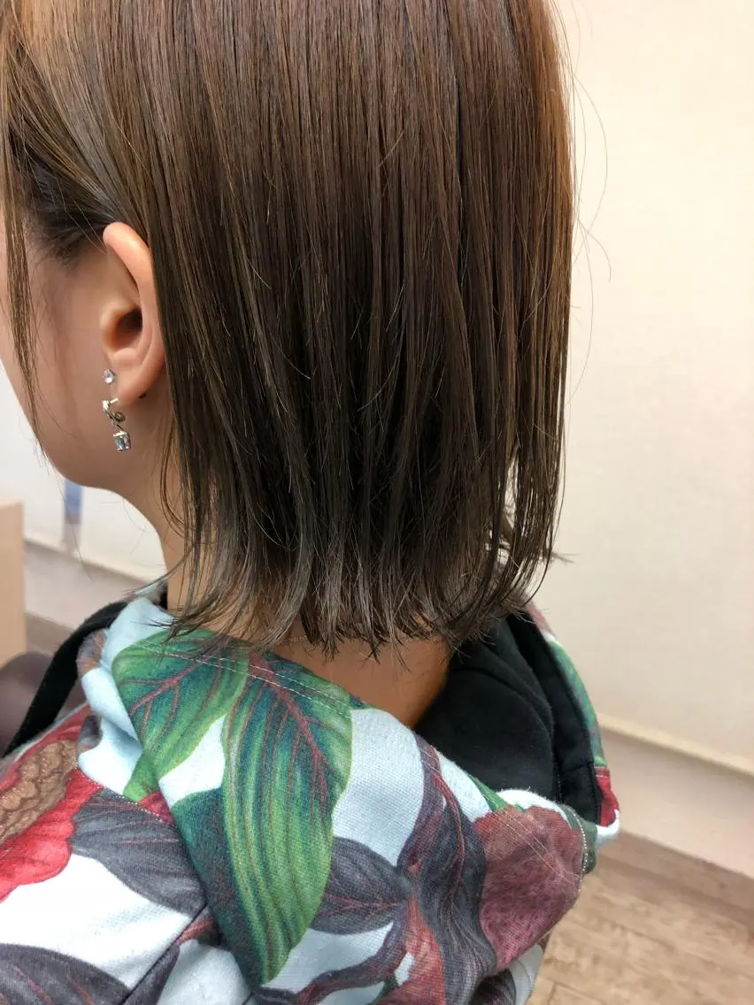 ショート カラー インナーカラー ボブ 外ハネヘア コグチ ヒカルのヘアスタイル
