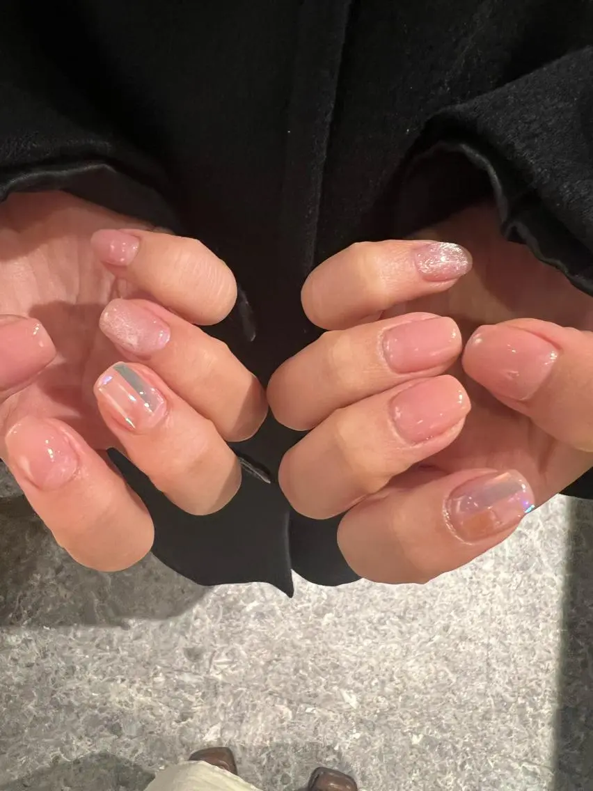 ネイル オーロラネイル マグネットネイル ワンカラーネイル ヘアメイクネイリスト hidemi中目黒のヘアスタイル
