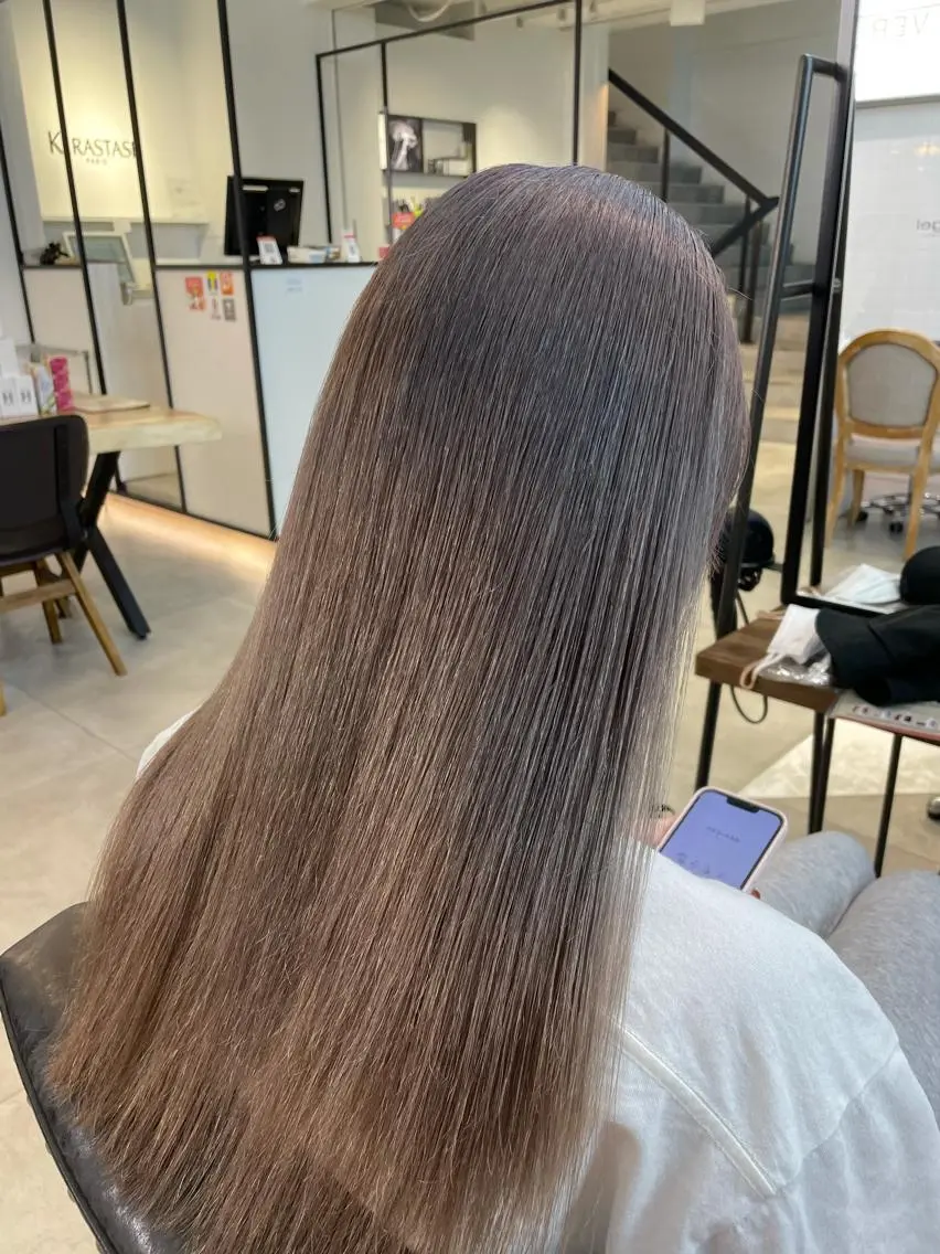 カラー ヘアカラー 🎀ボブ+ハイトーン シュカ👶🏻のヘアスタイル