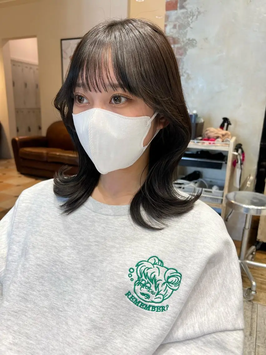 ミディアム カラー パーマ ヘアアレンジ イルミナカラー くびれヘア 髪質改善 韓国風ヘア トリートメント 骨格別小顔カット/ 顔周りカット/金井のヘアスタイル
