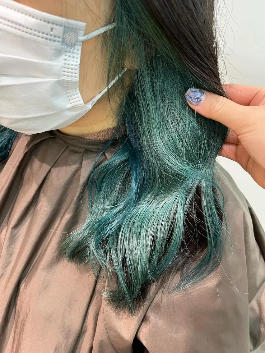 ミディアム カラー レイヤー🩵透明感 ೀユイ🌙のヘアスタイル