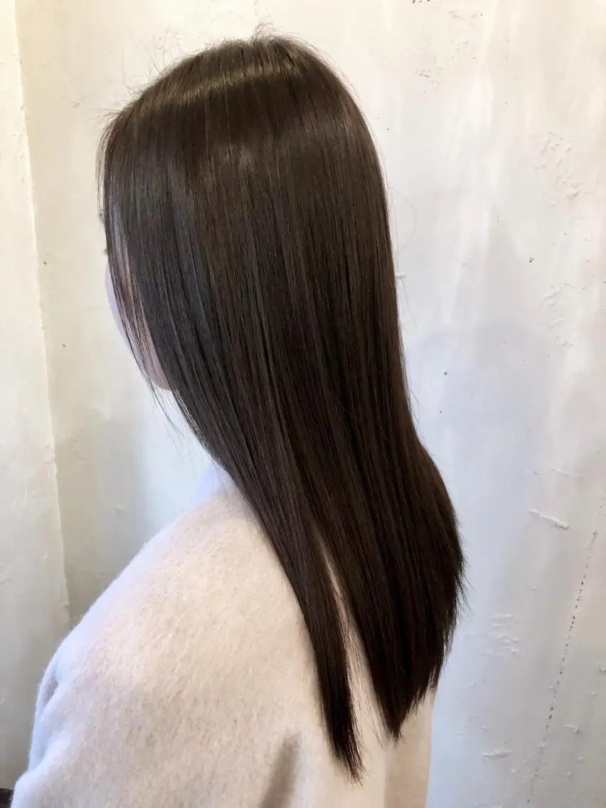 ロング カラー グレージュ イルミナカラー 桐原 竜也のヘアスタイル