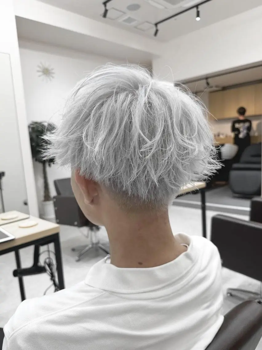 メンズ カラー ミディアム メンズブリーチ ブリーチ ダブルカラー カット ヘアカラー ✨【公式】 juhl.横浜✨のヘアスタイル