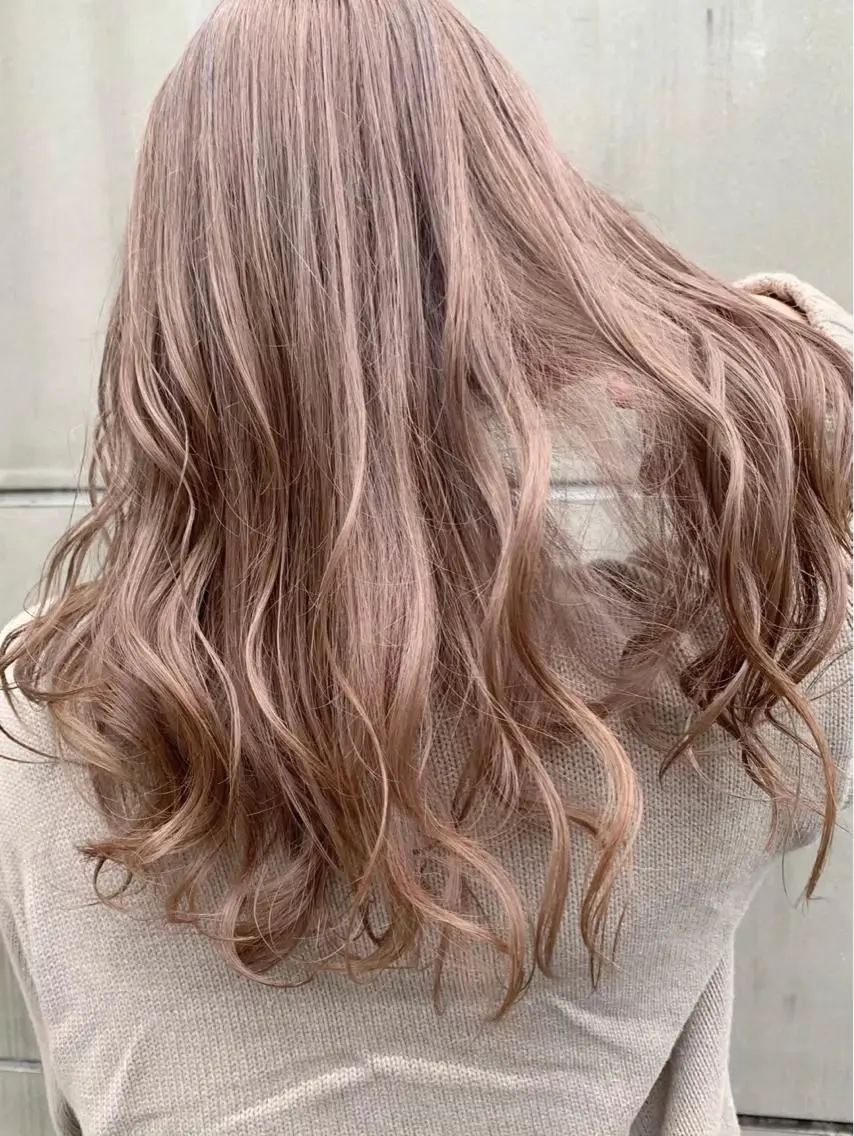 ロング カラー ヘアアレンジ ベージュカラー デザインカラー ハイトーンカラー ブリーチダブルカラー ハイライト/山本喜熙のヘアスタイル
