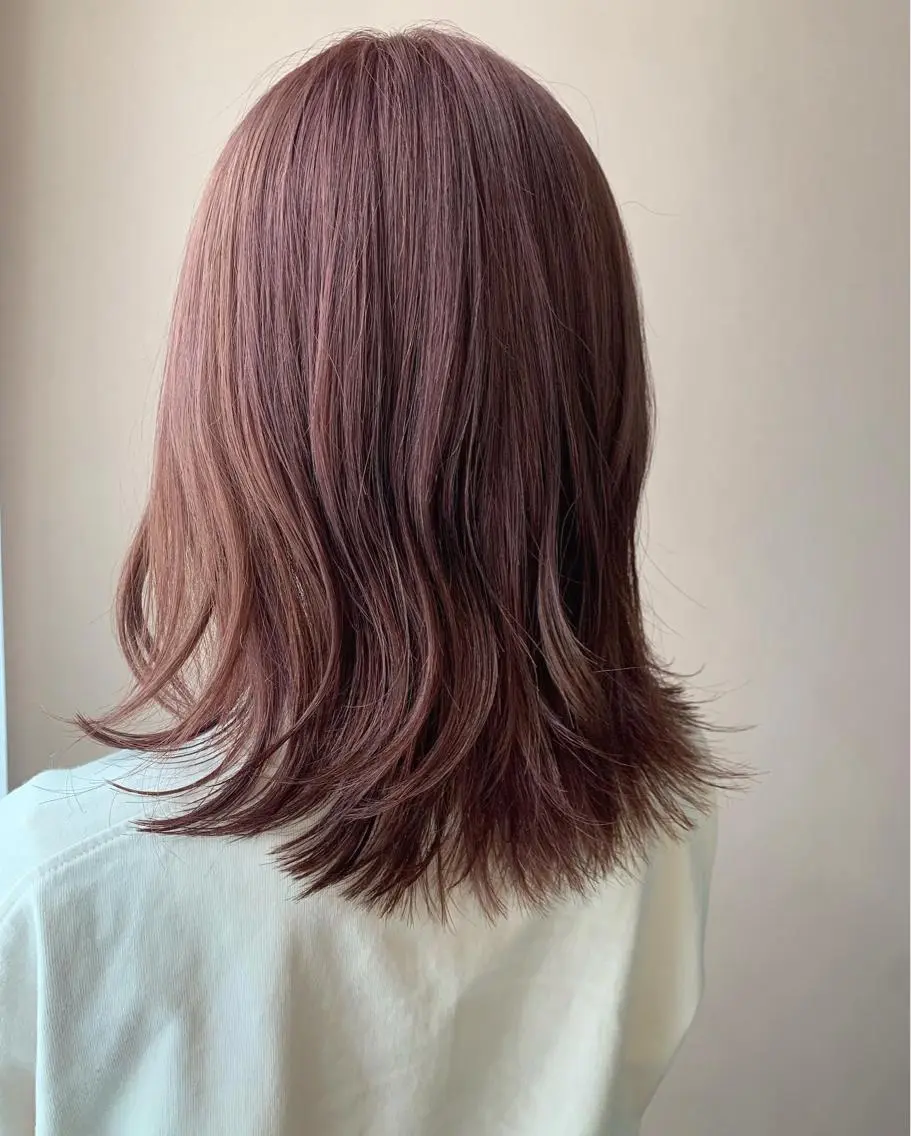 セミロング カラー ベージュカラー ブリーチ ラベンダーカラー ラベンダーベージュ ピンクカラー カット ヘアカラー トリートメント hubhair レイヤー/透明感のヘアスタイル