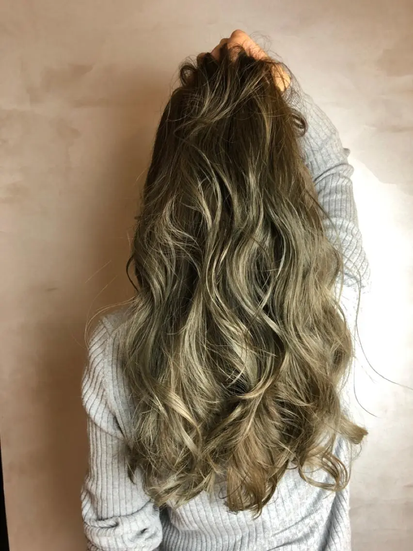 ロング カラー ブリーチ ハイライトカラー ハイライト 清水　仰士 ROW町田のヘアスタイル