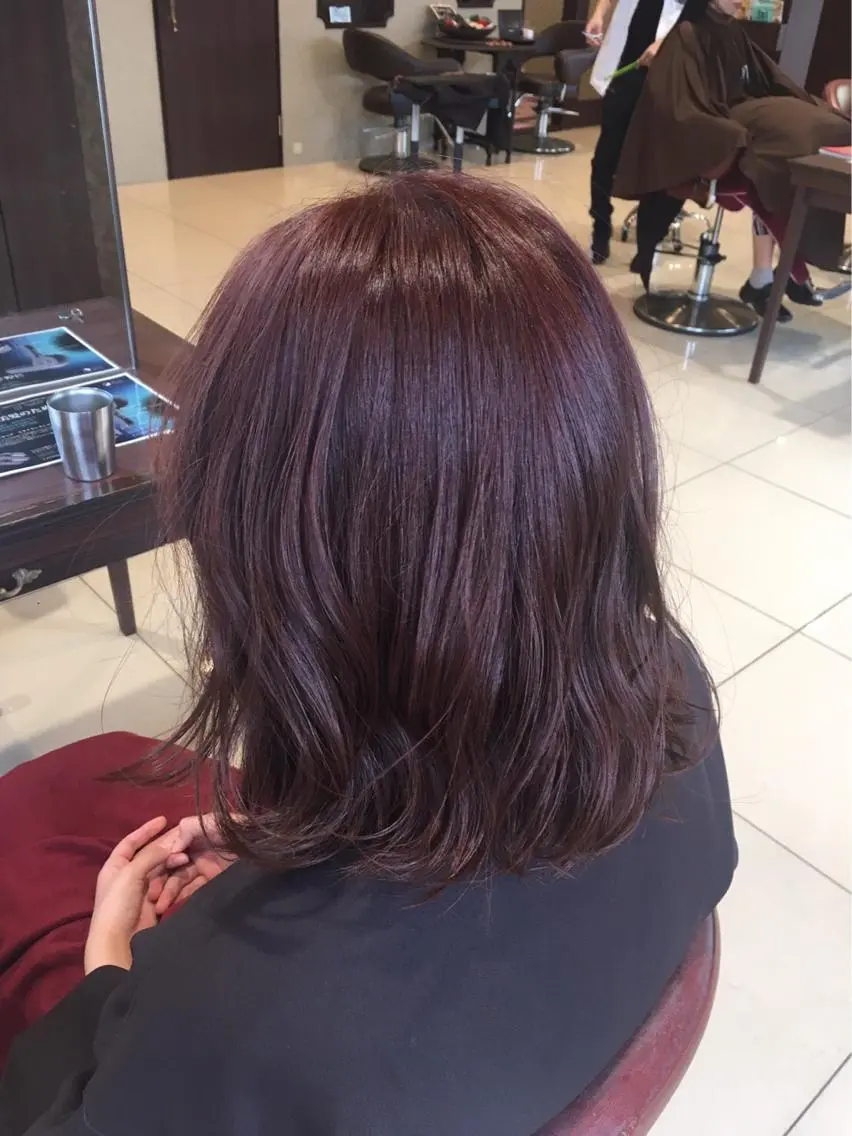 ショート カラー レッドカラー カワサキ ヒナコのヘアスタイル