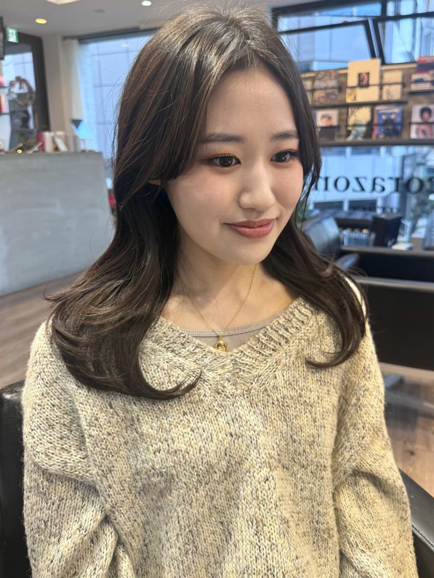 セミロング 南 優衣のヘアスタイル