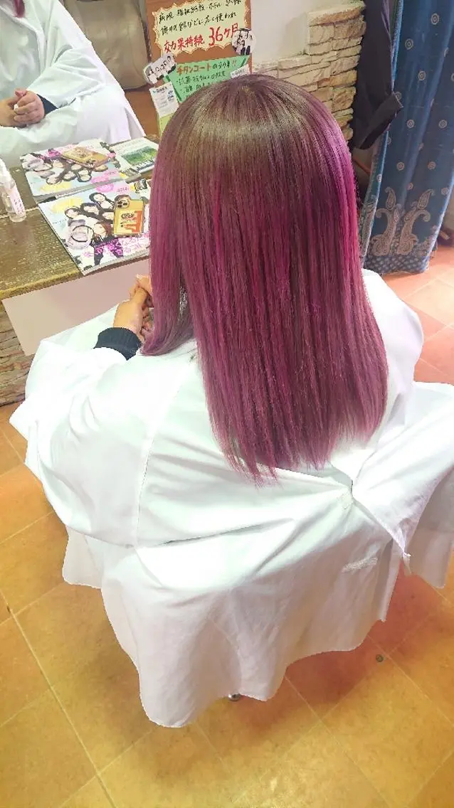 ミディアム カラー ブリーチ ピンクカラー 山口 彩海のヘアスタイル