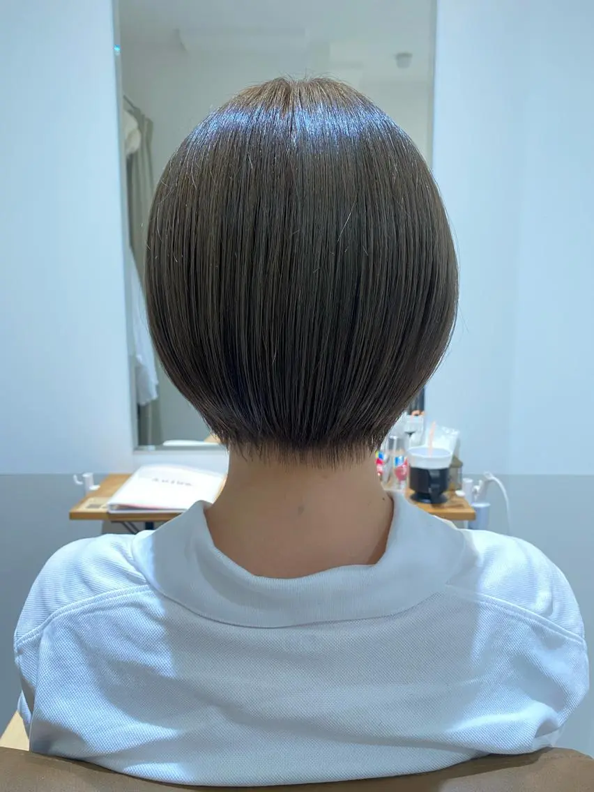 ショート カラー 顔まわりカラー特化 赤津百合絵のヘアスタイル