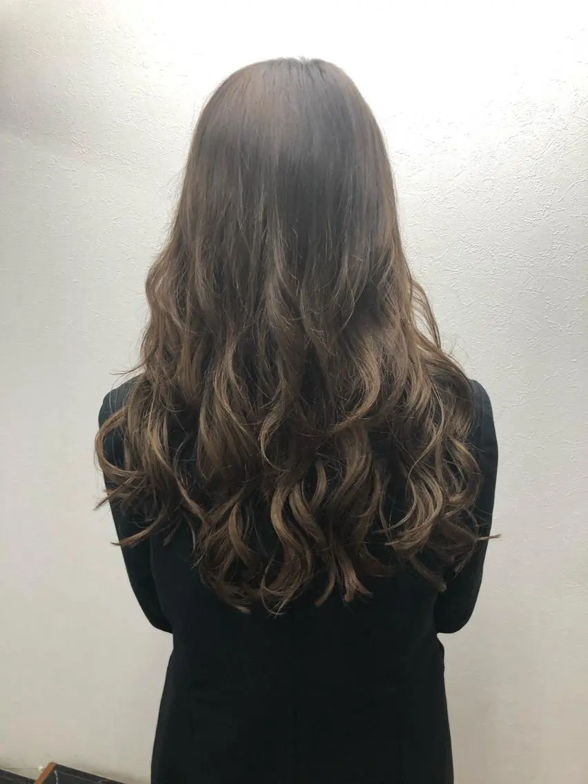 ロング シールエクステ エクステ ヤナ マネージャーのヘアスタイル