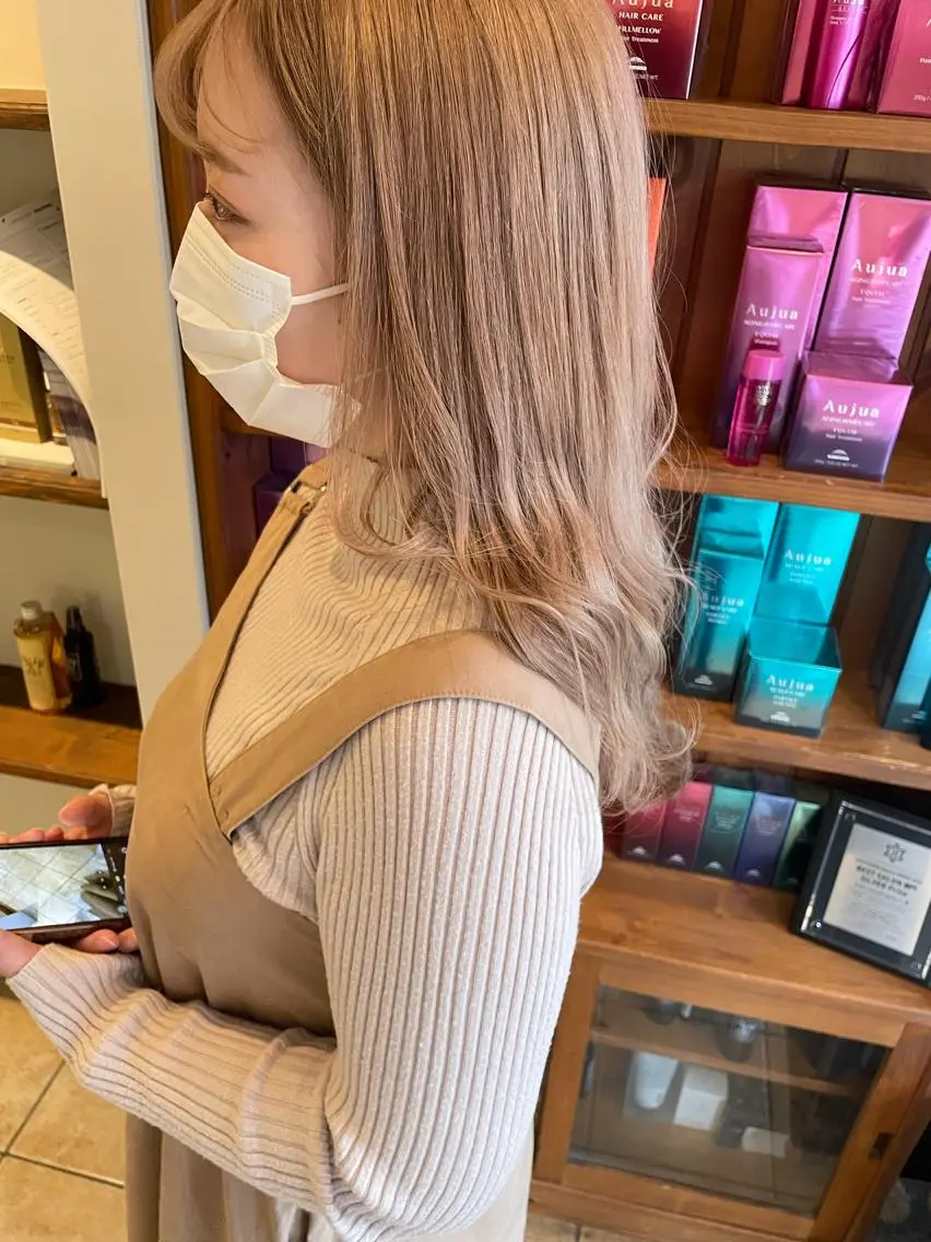 セミロング カラー 渡辺 瑠美のヘアスタイル
