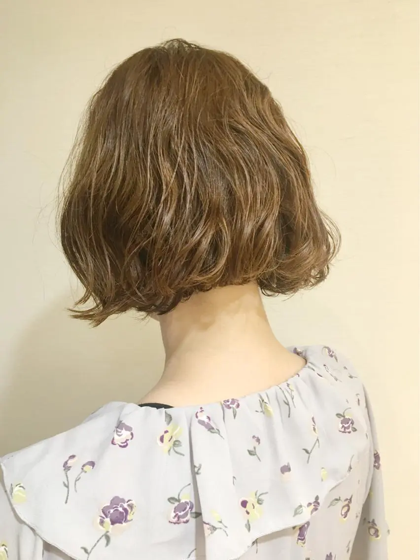 ショート カラー パーマ ヘアアレンジ 白浜 サキのヘアスタイル