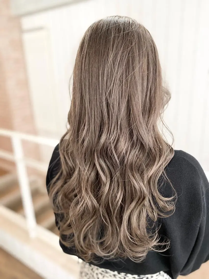 ミディアム カラー パーマ ヘアアレンジ アッシュ バレイヤージュ ベージュカラー ブリーチ 透明感カラー カット ヘアカラー トリートメント 👑指名率No.1 👑坂口飛翔のヘアスタイル