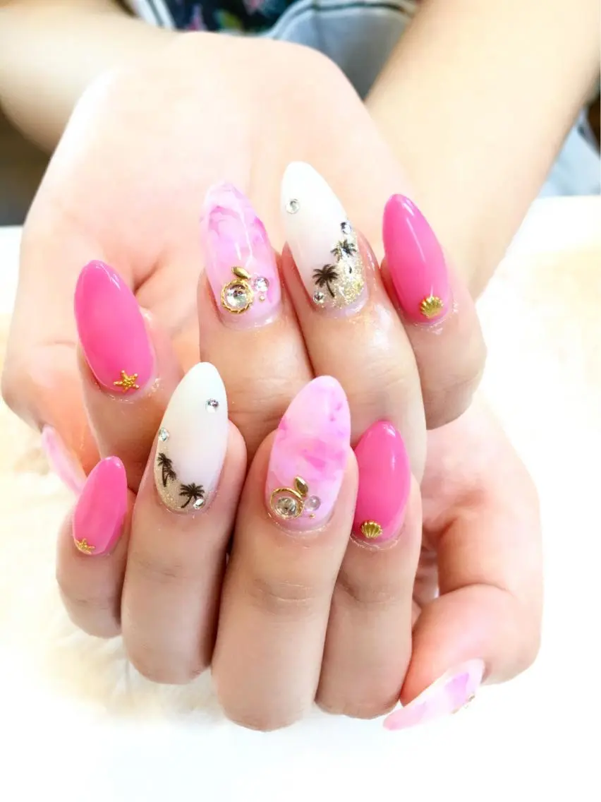 ネイル フットネイル ジェルネイル ミラーネイル パラジェル 春ネイル clover nailのネイルデザイン