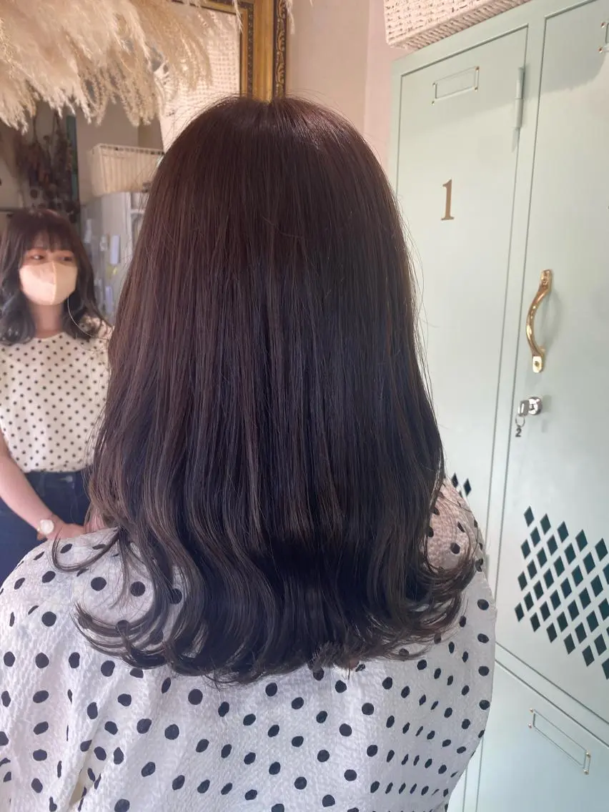 セミロング 透明感カラー/韓国 ヘア🩶yuri🩵のヘアスタイル