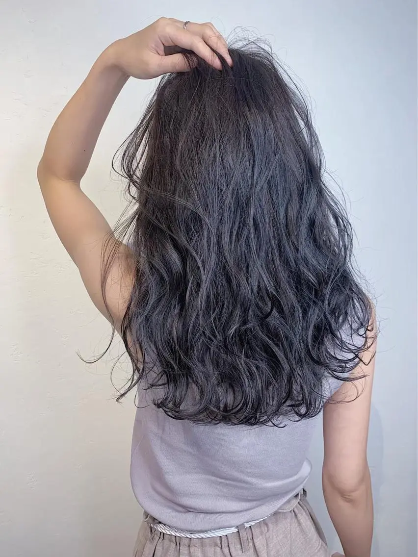 ミディアム カラー _WHITE 高槻のヘアスタイル