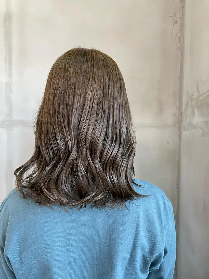 カラー ヘアカラー 益 佑夏のヘアスタイル