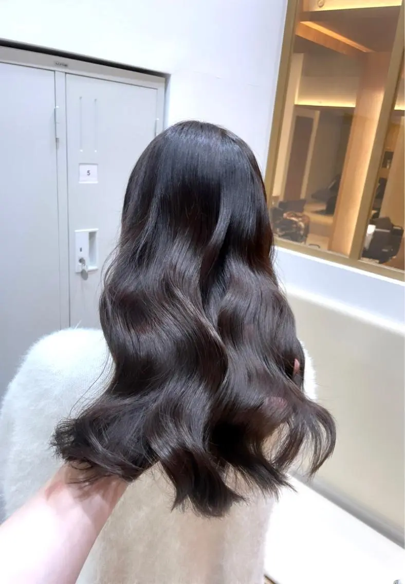 ミディアム カラー カット ヘアカラー トリートメント 湯田 竜也のヘアスタイル