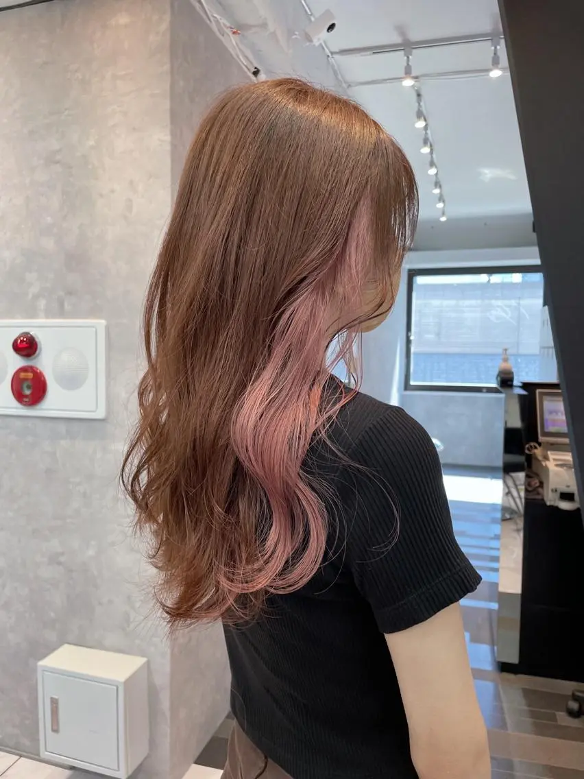 ロング カラー ブリーチ ピンクカラー _WHITE 天神店 YUMEKA🐻のヘアスタイル