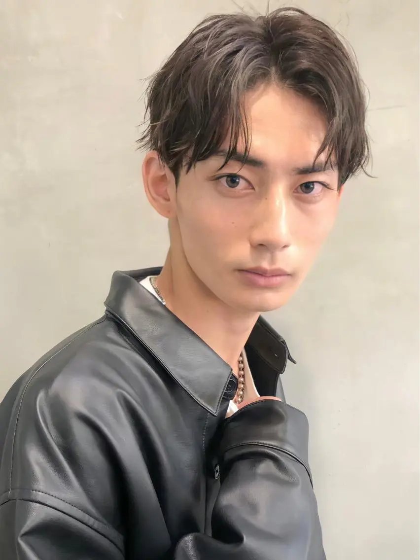 ショート パーマ メンズ 【センターパート】 大竹 龍之介のヘアスタイル