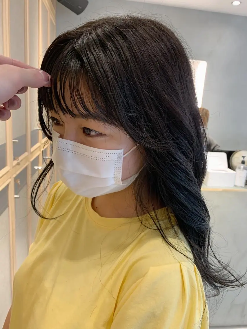 セミロング カラー 透明感カラー グレージュ チバ タクミのヘアスタイル