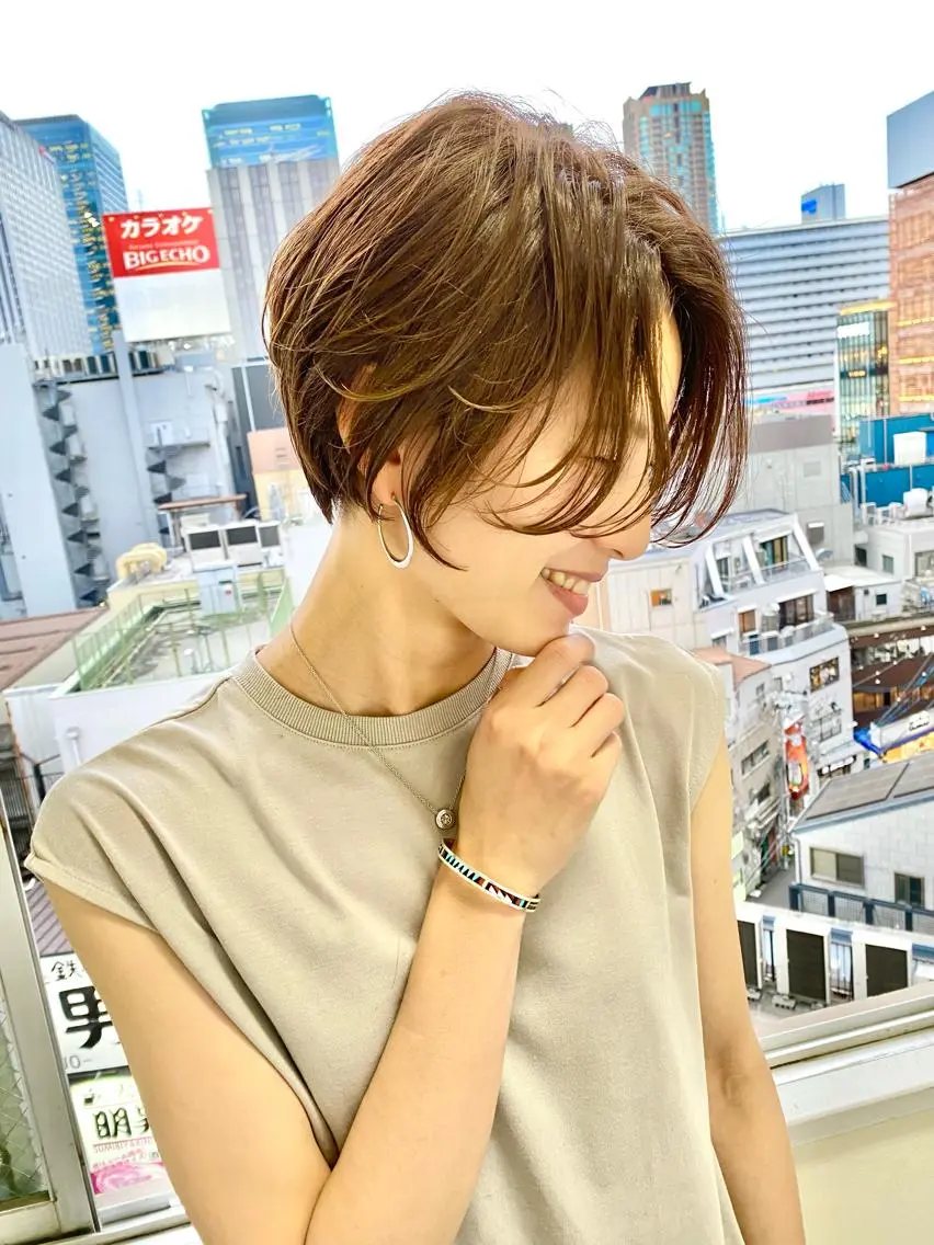 ショート カラー ブリーチ ケアブリーチ ダブルカラー ハイライトカラー イルミナカラー 中北篤志 ショートボブのヘアスタイル