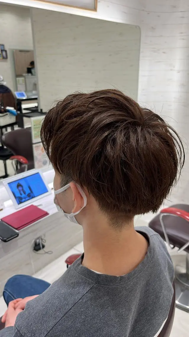 カラー メンズ マッシュ ツーブロック 刈り上げ カット 廣田 大幹のヘアスタイル