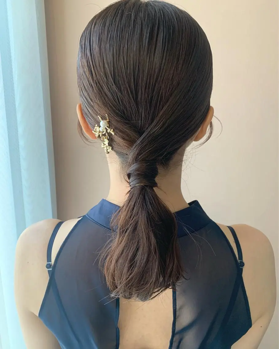 セミロング ヘアアレンジ ヘアセット hubhair レイヤー/透明感のヘアスタイル