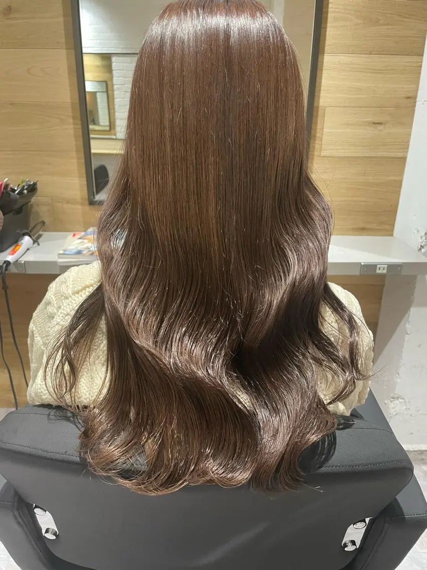 ロング ヘアカラー トリートメント hisano / ハイトーン・透明感のヘアスタイル