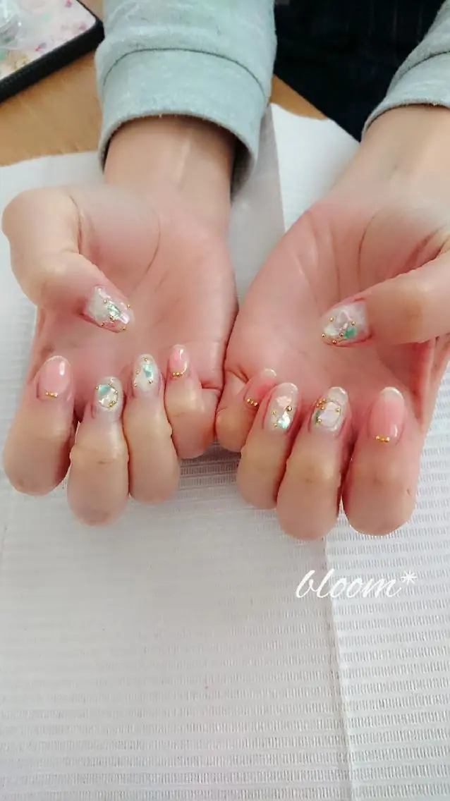 ネイル チークネイル bloom *のネイルデザイン