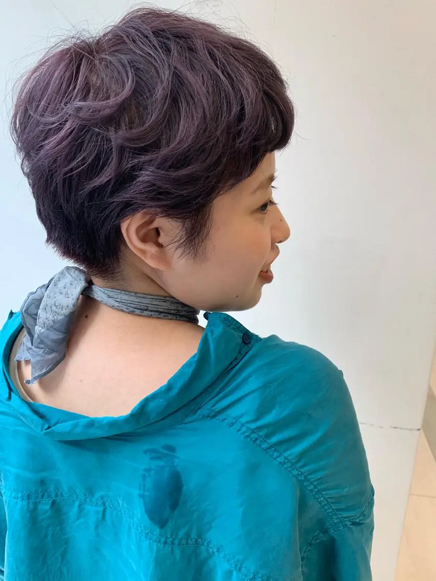 ショート カラー 透明感カラー ハイトーンカラー バイオレットカラー ショートヘア 🌙FLYCKA ☀️縮毛矯正のヘアスタイル