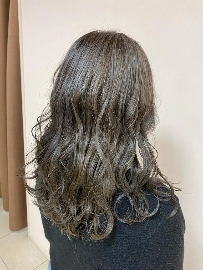 ロング カラー 透明感カラー ブリーチ指名No.1 Daikiのヘアスタイル