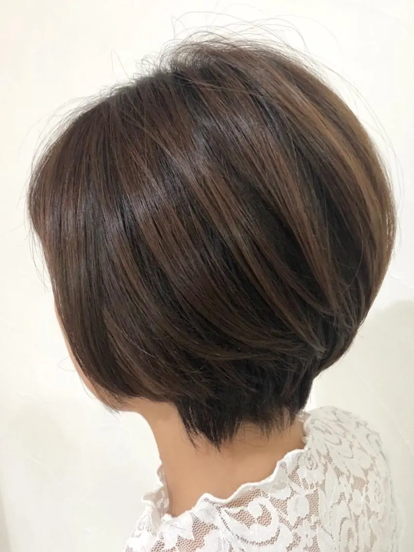 カラー 下池 紗加のヘアスタイル