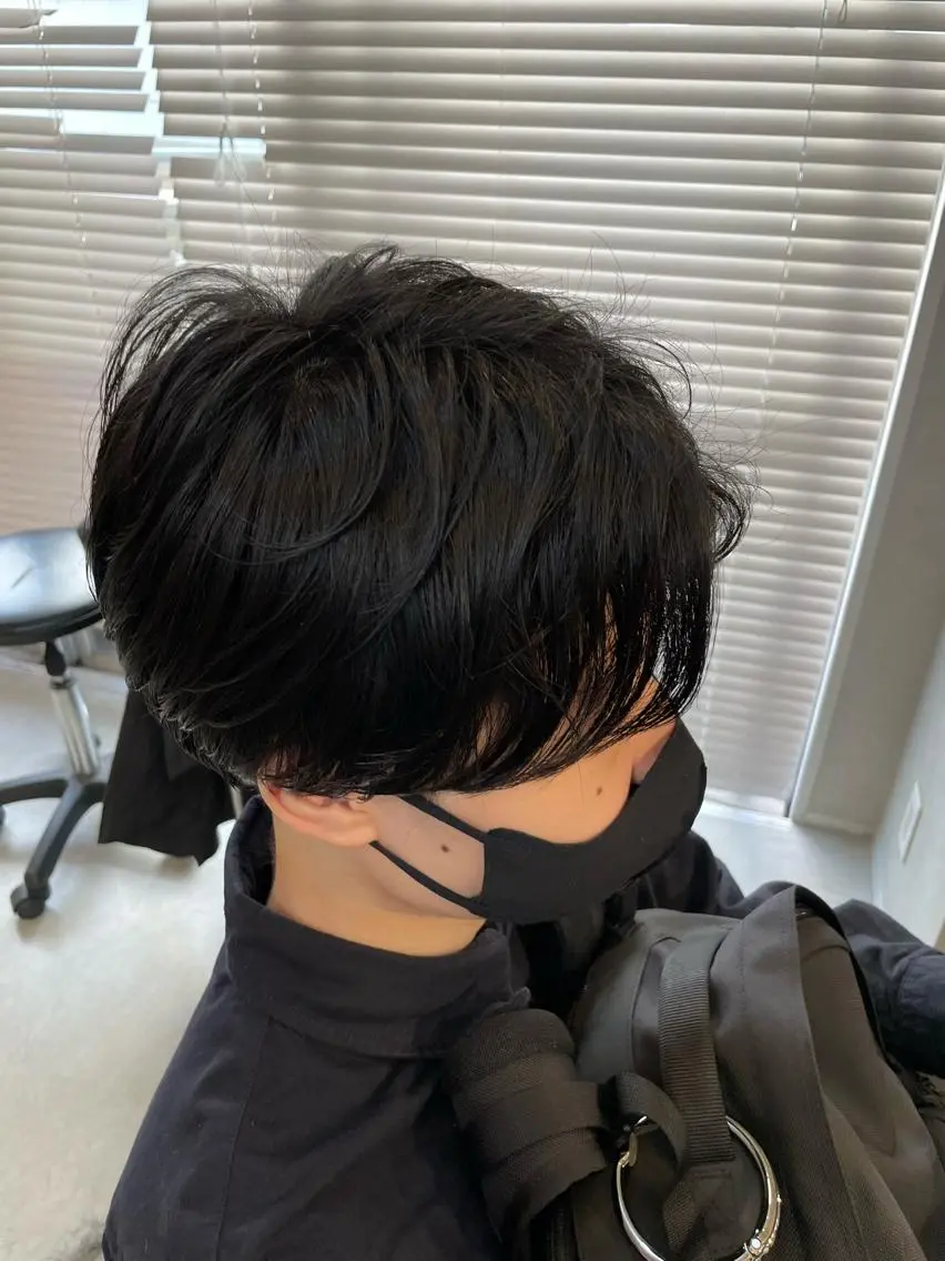 ショート パーマ メンズ トレンド透明感カラー ☘️大貫 昂涼🐹のヘアスタイル
