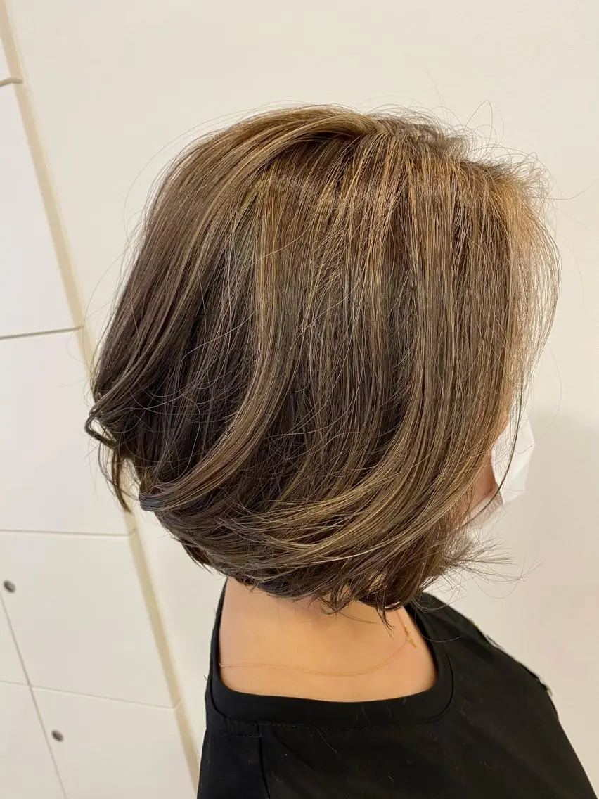 ショート ボブ ハイライト 藤原 克宏のヘアスタイル