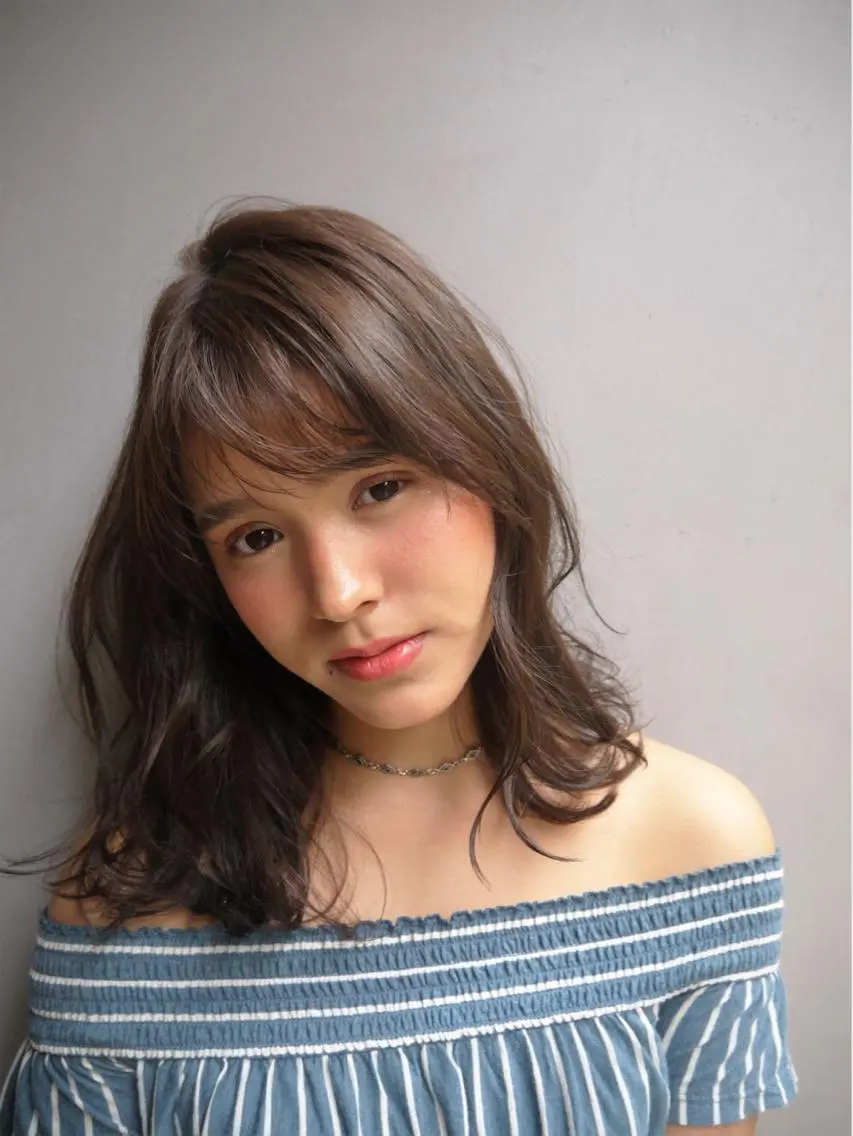 ミディアム カラー 長谷川 香織のヘアスタイル