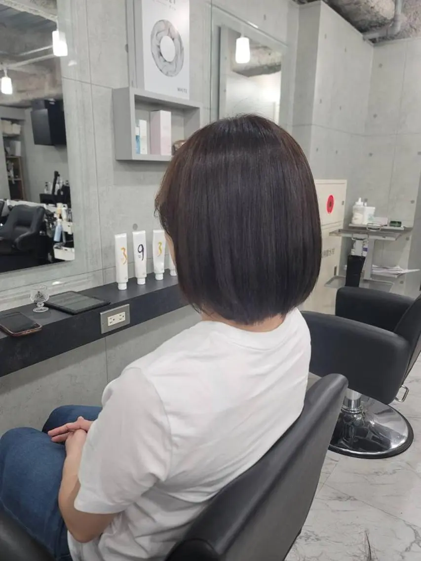 ミディアム カラー 黒髪 ボブ ❇️安達 優心❇️ レイヤー/艶髪特化のヘアスタイル