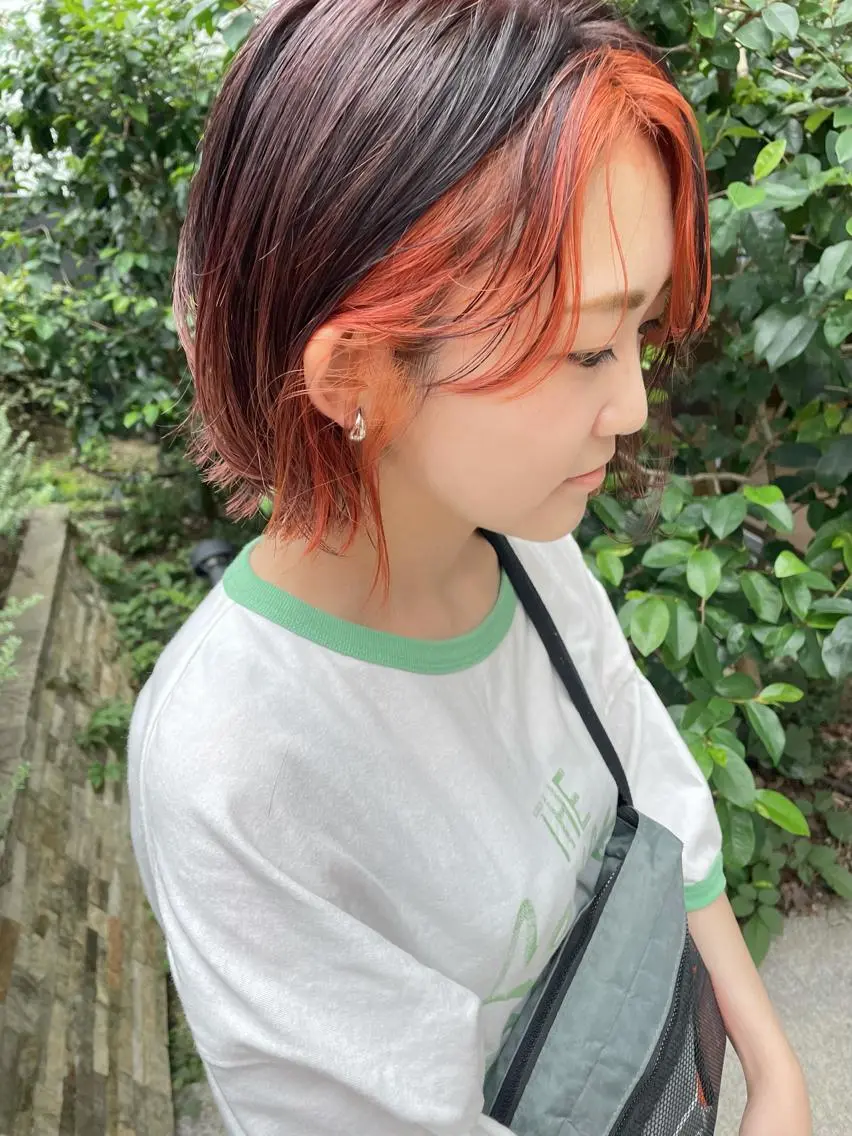 ミディアム カラー パーマ ヘアアレンジ メンズ キッズ ネイル マツエク・マツパ オレンジ カラーマツエク オレンジ カット ヘアカラー トリートメント tatsumi/ボブ ウルフ/レイヤーのヘアスタイル
