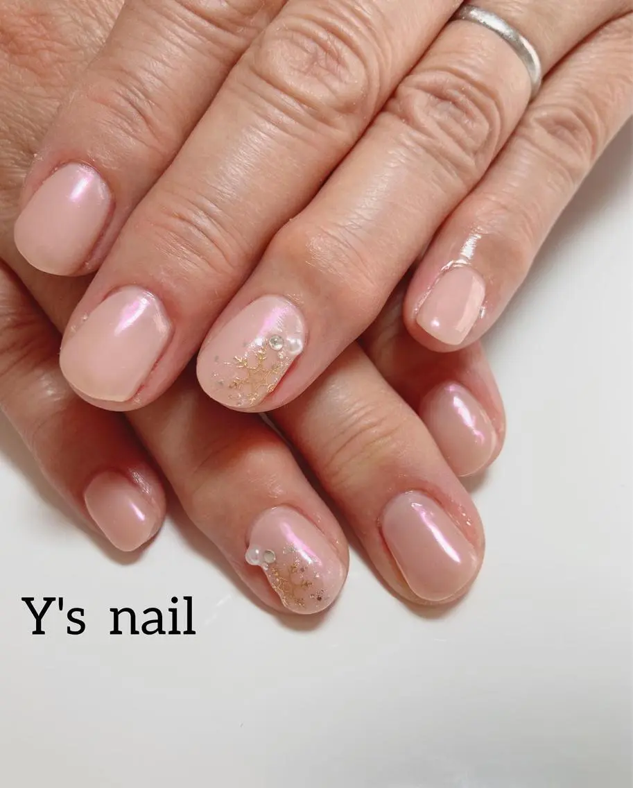 ネイル オーロラネイル ストーンネイル 手書きが得意🖌️ Y’s  nailのネイルデザイン